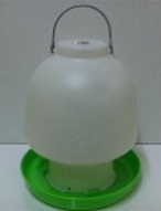 AVICO BALL TYPE WATERER 6.5 L. (GREEN & WHITE) POULTRY - Click Image to Close