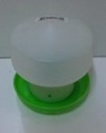 AVICO BALL TYPE WATERER 0.6 L. (GREEN & WHITE) POULTRY - Click Image to Close