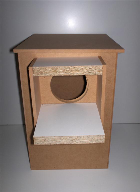 WOODEN COCKATIEL BREEDING BOX, 18cmL x 30cmH x 21cmD - Click Image to Close