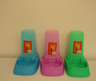 LARGE 2-IN-1 WATERER / FEEDER LARGE 2-IN-1 WATERER / FEEDER