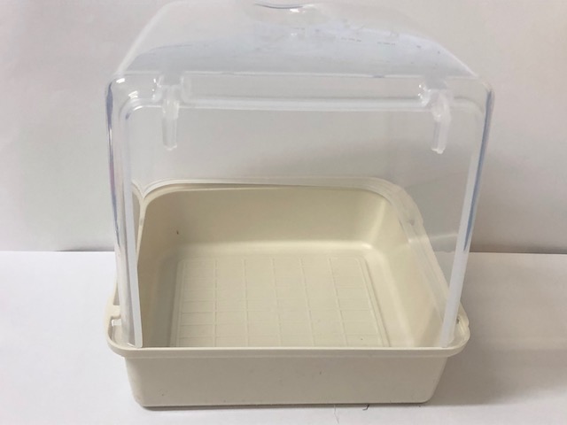 External large Bird Bath w Refilling Vent 17 x 14 x 15cm External large Bird Bath w Refilling Vent 17 x 14 x 15cm