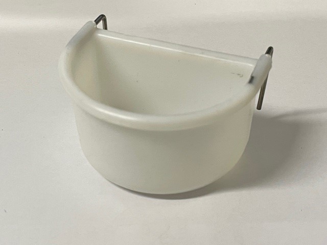 Plastic white D cup 6cm BC5 (Loose) Plastic white D cup 6cm BC5 (Loose)