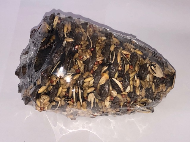 Small pinecone seed treat w coarse seed & hook