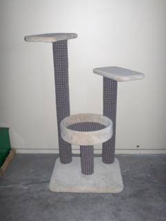 2 POLES WITH PLATFORM AND 1 POLE WITH BASKET B:60x50 H:120